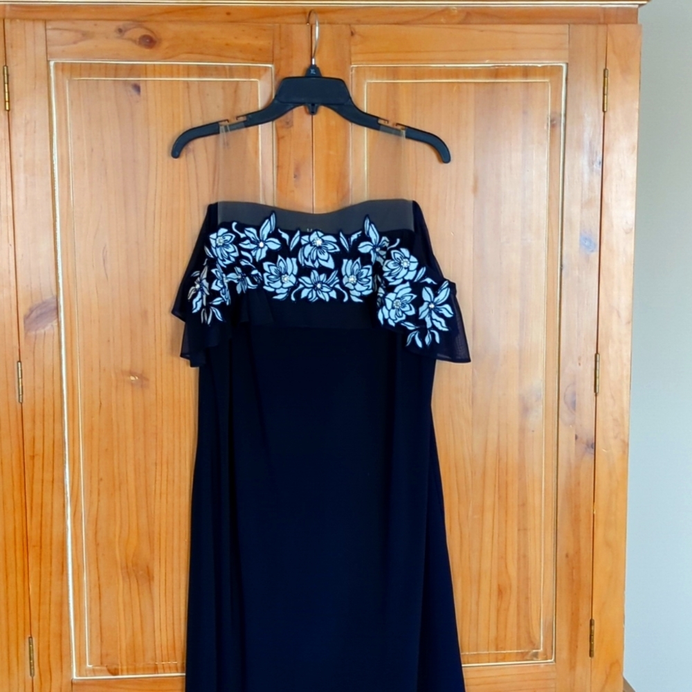 Women's Dress WORN ONCE!